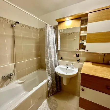 Central Apartment With Balcony Budapest Exterior foto
