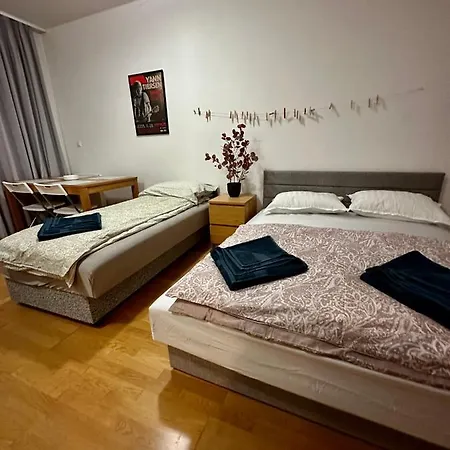 Central Apartment With Balcony Budapest Exterior foto