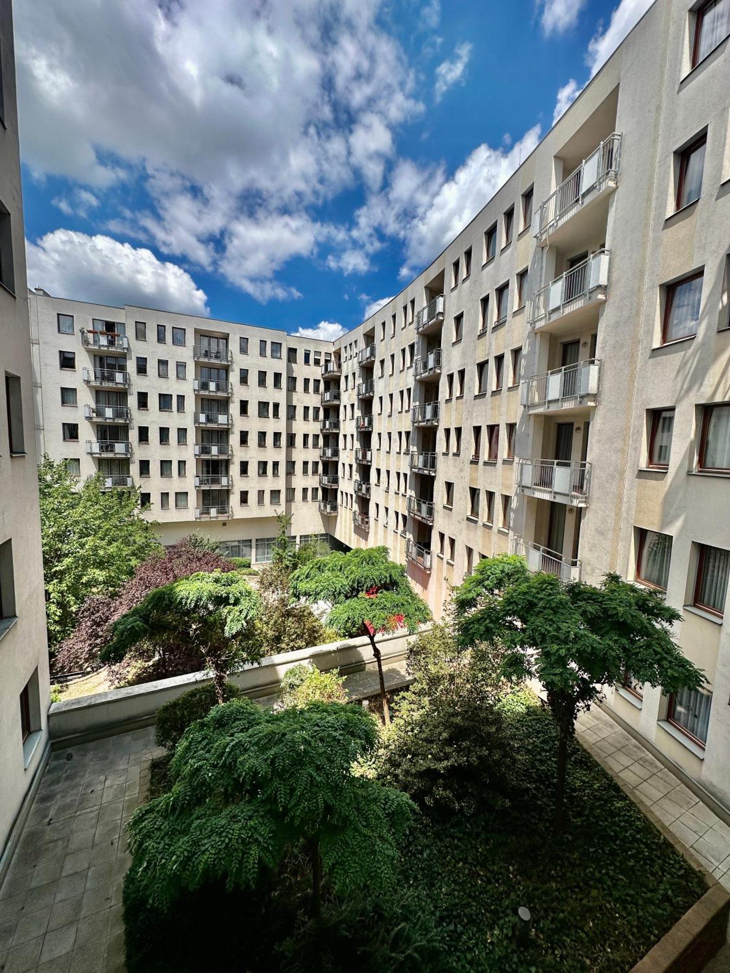Apartment With Balcony Budapest