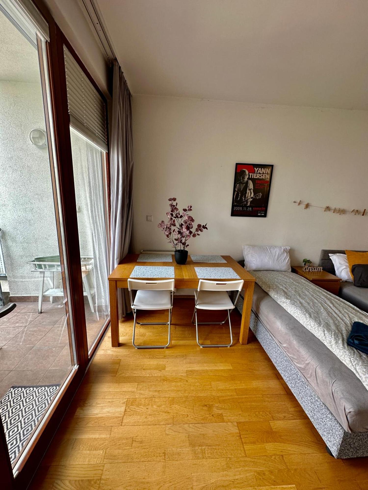 With Balcony Apartment Budapest